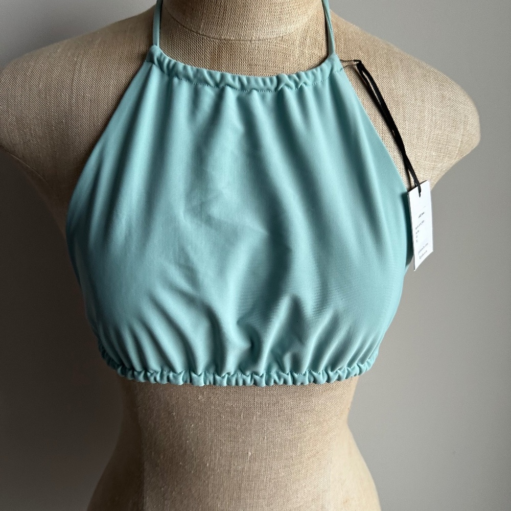 Jade Swim Gia Top in Ice Size Medium